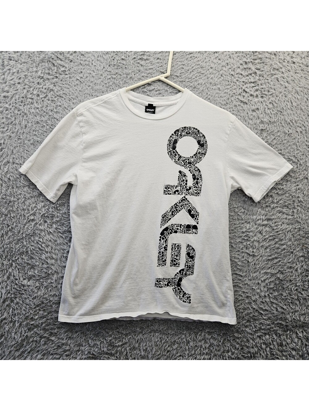 OAKLEY Vintage Logo T Shirt Men Large Spell Out White Cotton Y2K
